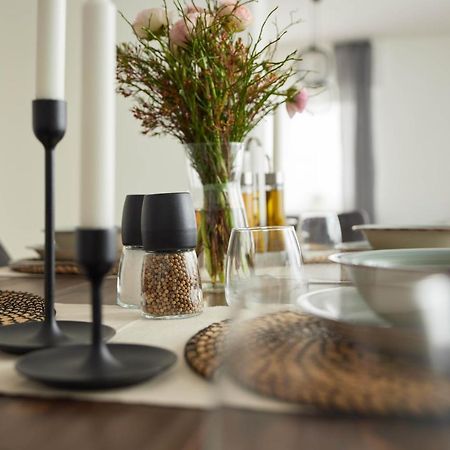 Ajko Homes - Design Apartment - Parkplatz - Balkon - Netflix - 6 Pers ヴァルドルフ エクステリア 写真