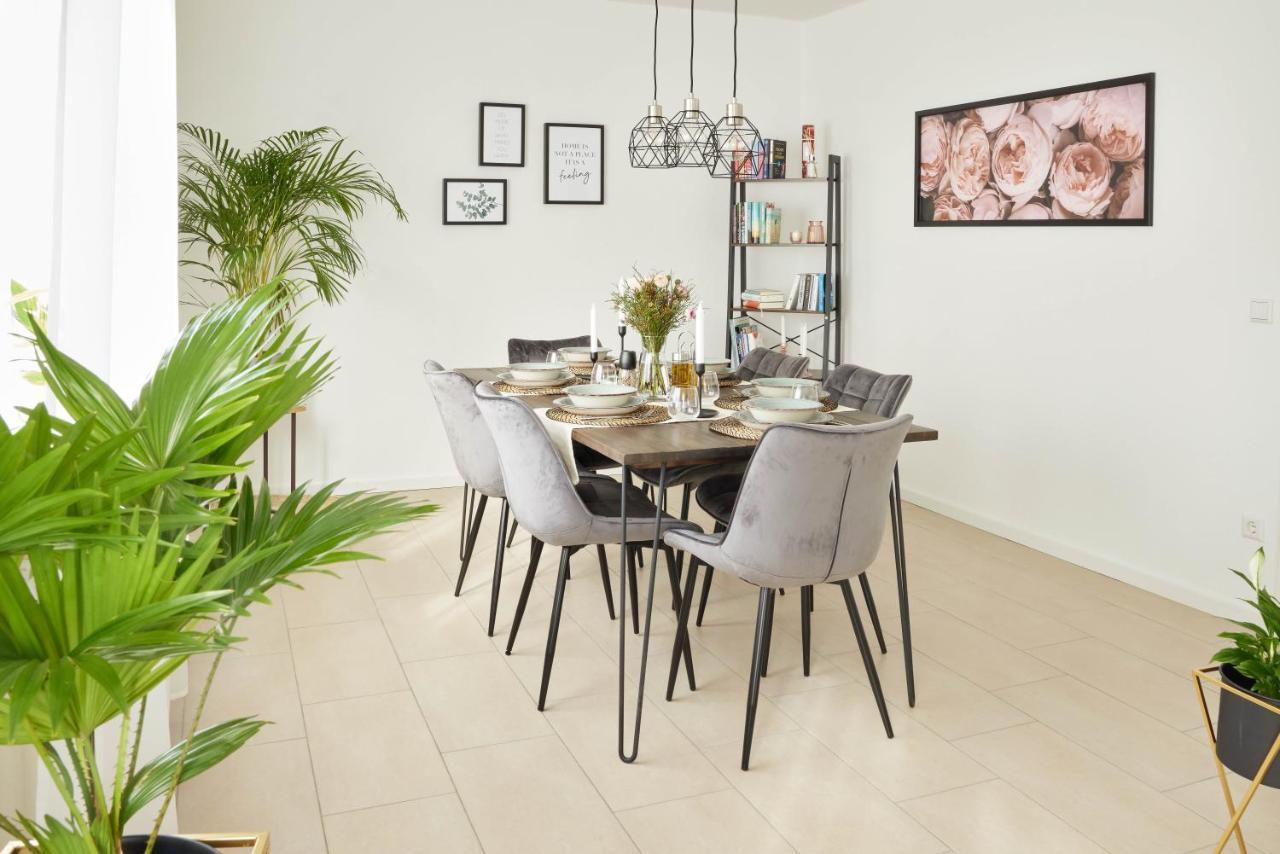 Ajko Homes - Design Apartment - Parkplatz - Balkon - Netflix - 6 Pers ヴァルドルフ エクステリア 写真